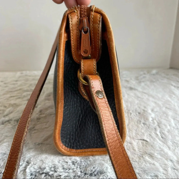 Vintage Dooney & Bourke All-Weather Leather Shoulder Bag Made in USA - Picture 5 of 16